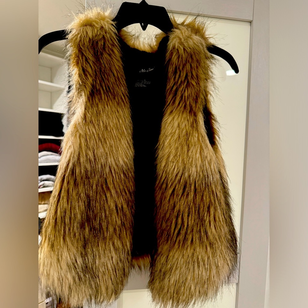 Fur vest